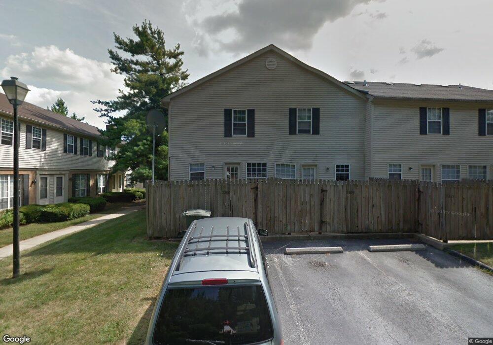 5207 Devontry Ln, Columbus, OH 43220 - photo 1