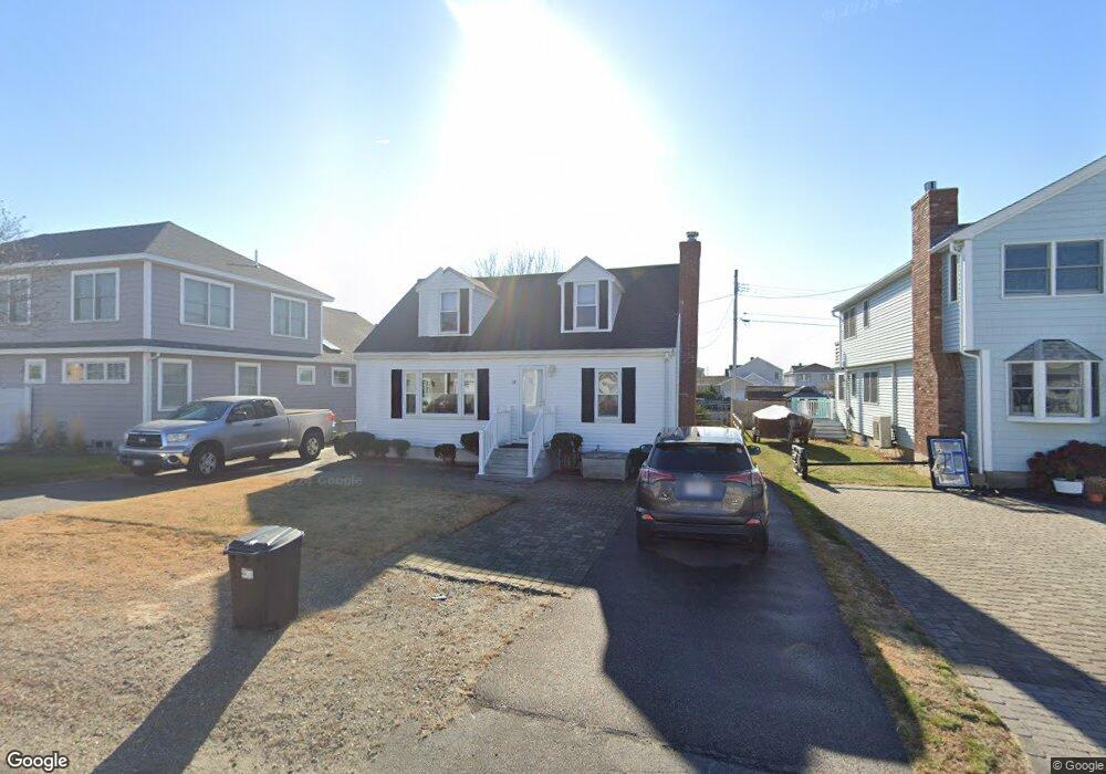 18 Nashua St, Seabrook, NH 03874 - photo 1