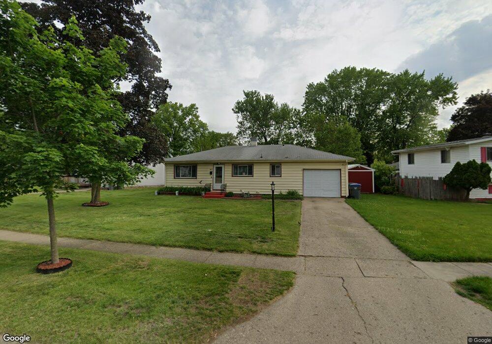 802 Hiawatha Dr, Elkhart, IN 46517 - photo 1