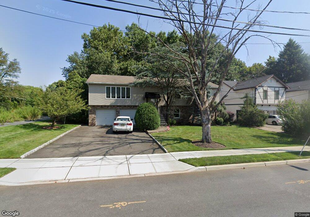 12 Robin Hood Rd, Clifton, NJ 07013 - photo 1