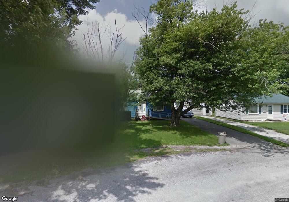 801 N 28th St, Mattoon, IL 61938 - photo 1