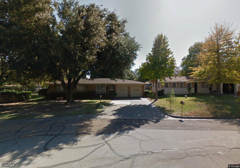 2716 Alta Vista Cir, Waco, TX 76706 - photo 1