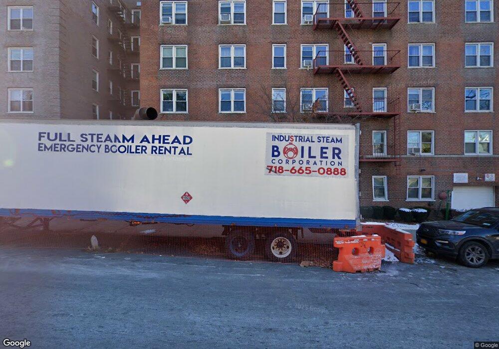 585 Mclean Ave unit 4c, Yonkers, NY 10705 - photo 1