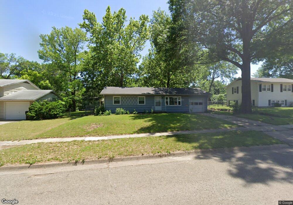 3401 SW 30th St, Topeka, KS 66614 - photo 1