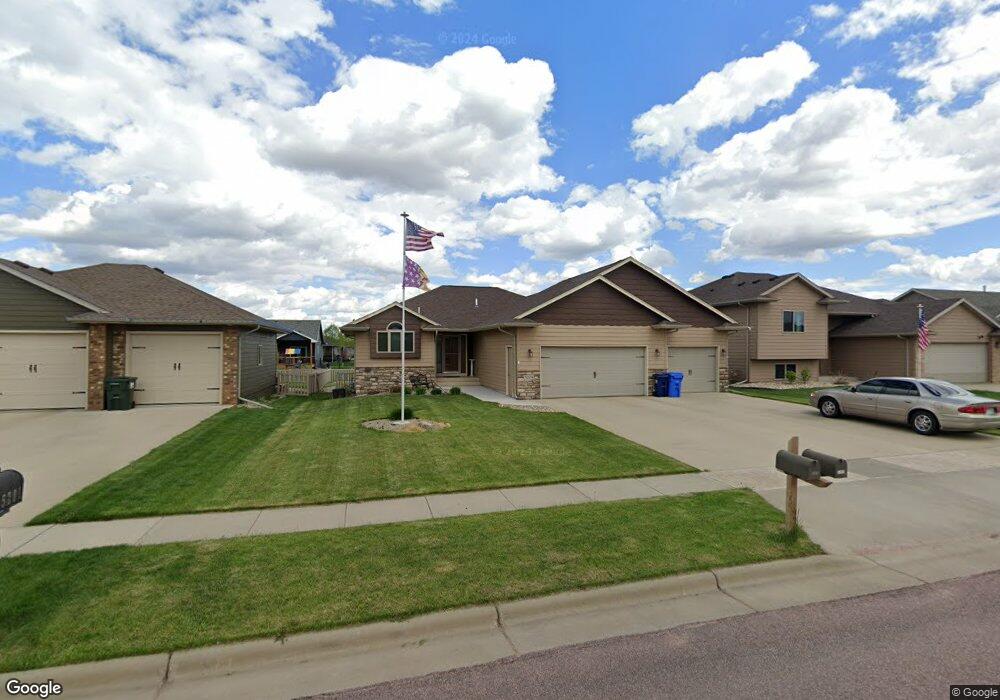 5204 S Bahnson Ave, Sioux Falls, SD 57108 - photo 1