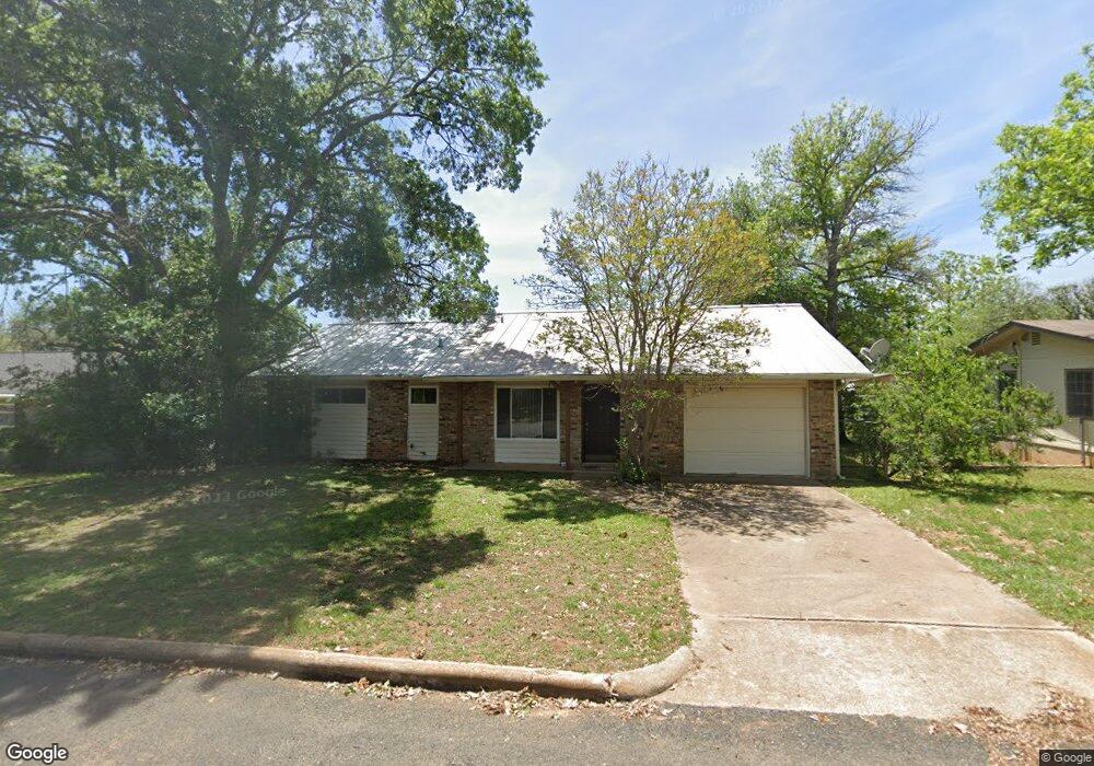 307 Glenmoor Dr, Fredericksburg, TX 78624 - photo 1