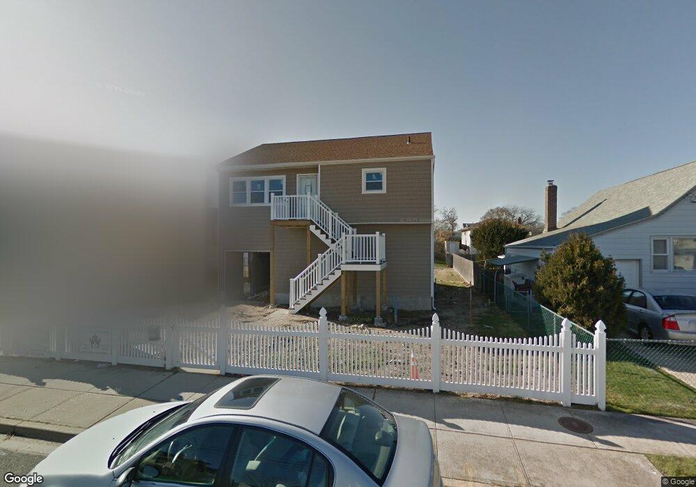 304 Roosevelt Ave, Freeport, NY 11520 - photo 1