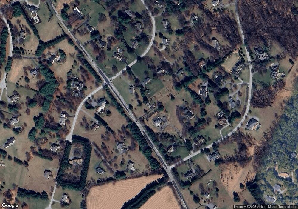 12719 Falls Rd, Cockeysville, MD 21030 - photo 1