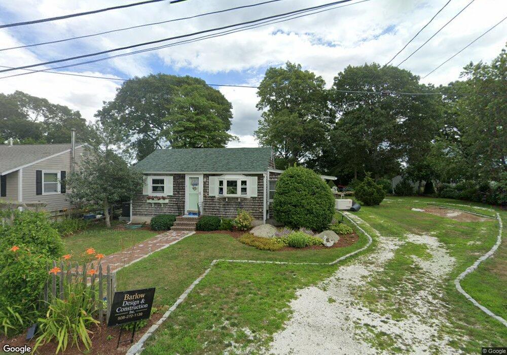 4 Spruce St, Mattapoisett, MA 02739 - photo 1