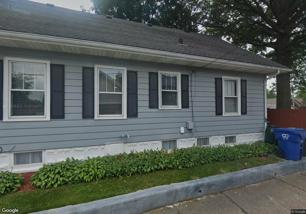 1710 Warren St, Davenport, IA 52804 - photo 1