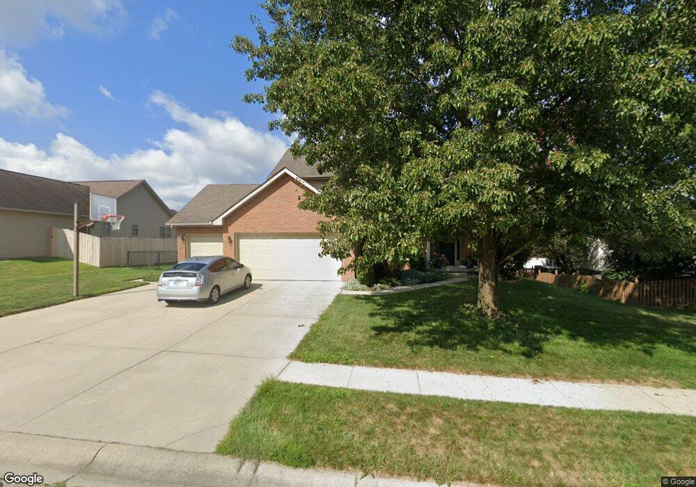 3234 Skyview Ct, Columbus, IN 47203 - photo 1