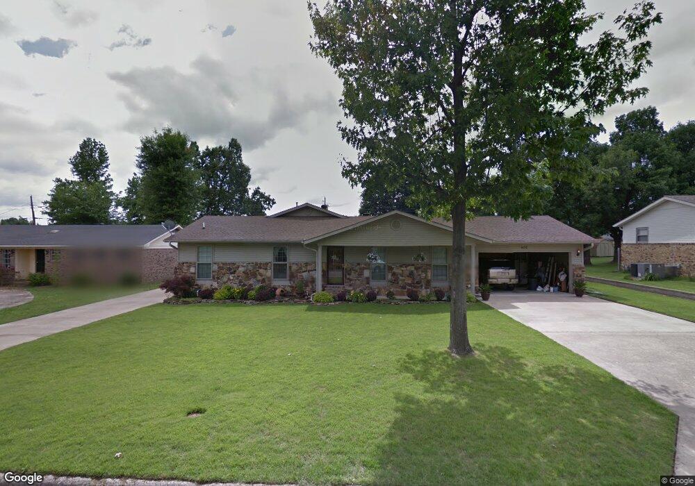 402 Rosewood Dr, Paragould, AR 72450 - photo 1