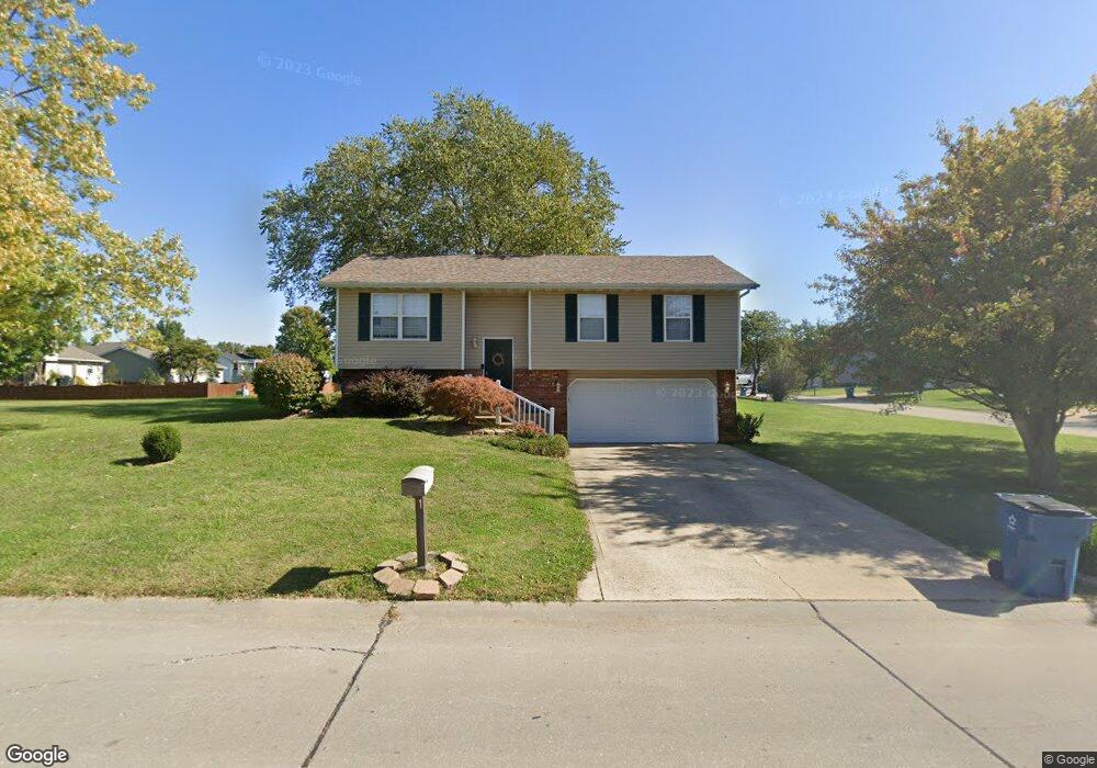 16 Frontenac Ln, Maryville, IL 62062 - photo 1