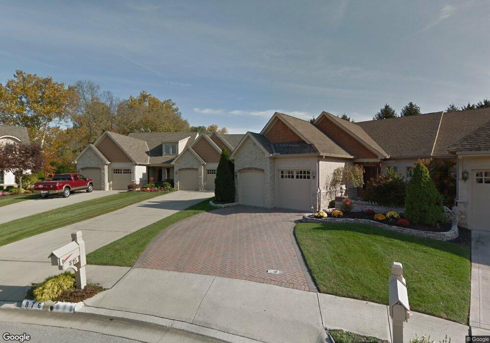 876 Mendes Ct, Columbus, OH 43235 - photo 1