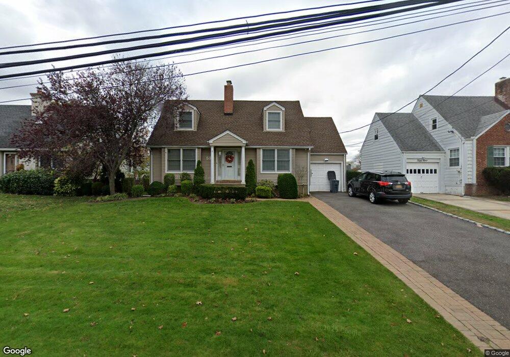53 Avon Rd, Hewlett, NY 11557 - photo 1
