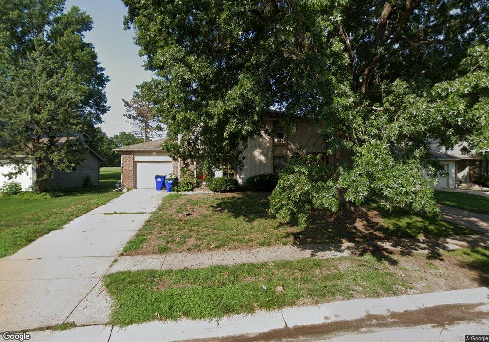 7136 Flint Dr, Shawnee, KS 66203 - photo 1