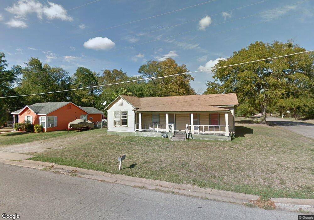 314 E 15th St, Bonham, TX 75418 - photo 1