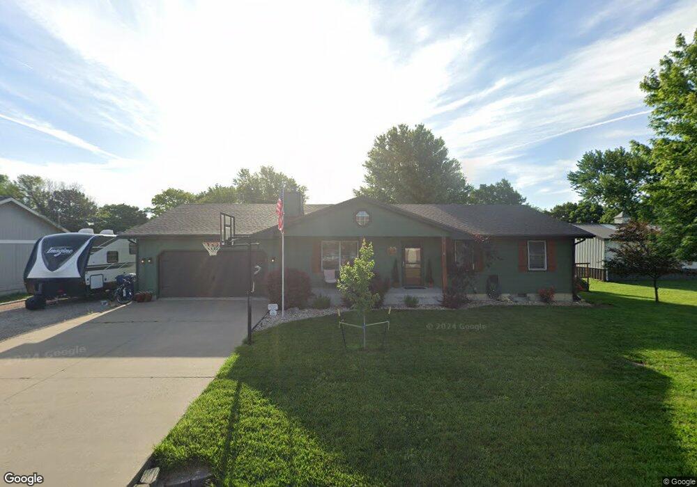 120 Sunset Ln, Maple Hill, KS 66507 - photo 1