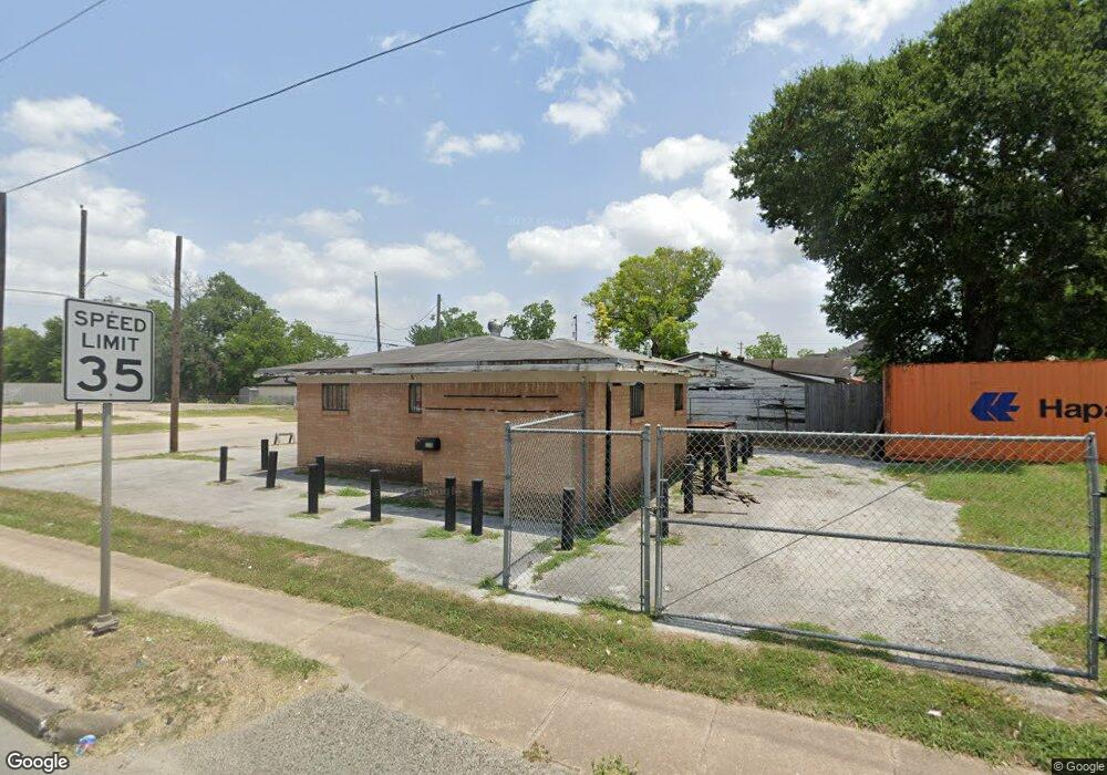 8003 Cullen Blvd, Houston, TX 77051 - photo 1