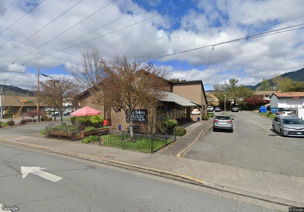 1701 NE 6th St, Grants Pass, OR 97526 - photo 1