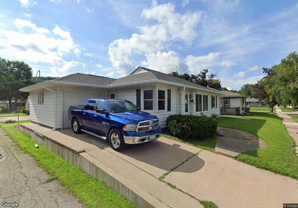 29 N Elm St, La Crescent, MN 55947 - photo 1