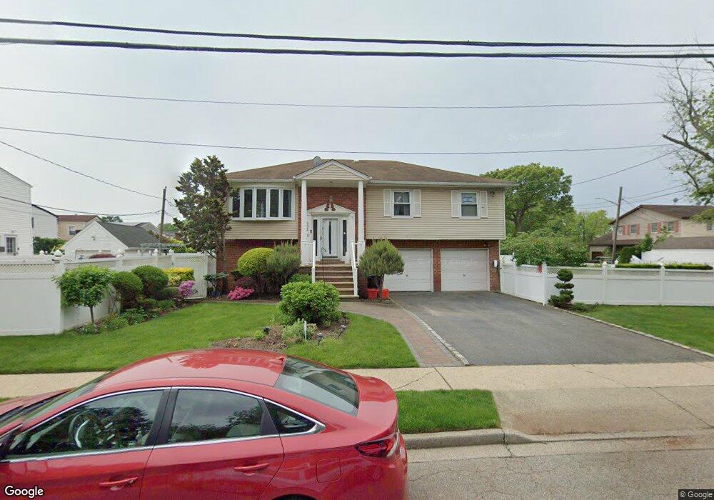 232 Locust St, West Hempstead, NY 11552 - photo 1