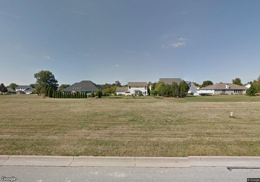 384 Leslie Dr, Frankenmuth, MI 48734 - photo 1