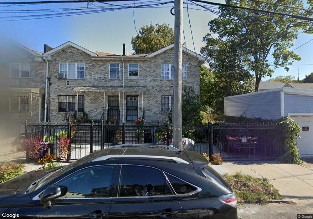 10325 169th St, Jamaica, NY 11433 - photo 1