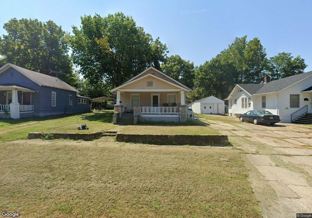 729 Parker Ave, Osawatomie, KS 66064 - photo 1