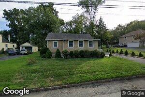 35 Grand Ave, Cedar Knolls, NJ 07927