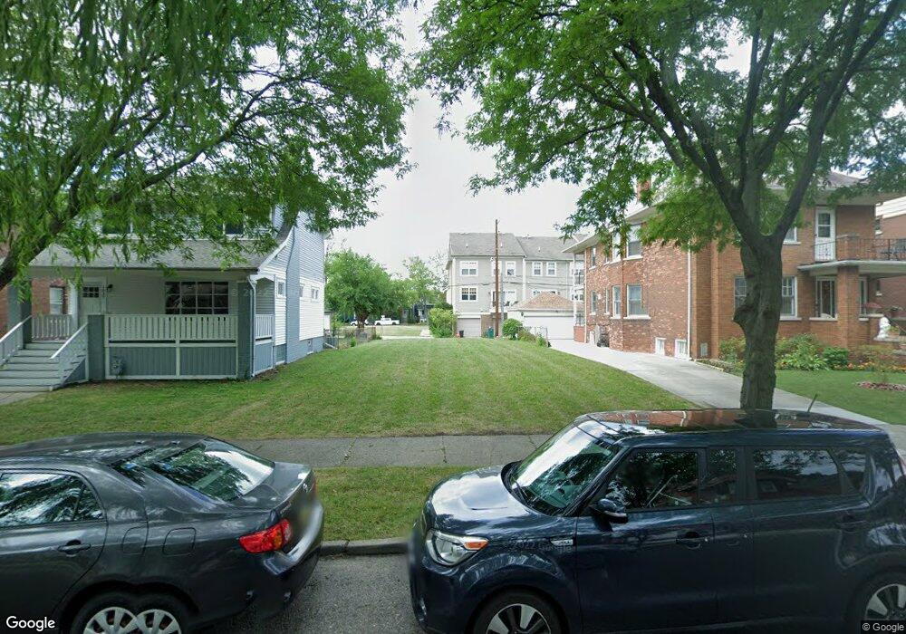 1039 Beaconsfield Ave, Grosse Pointe Park, MI 48230 - photo 1