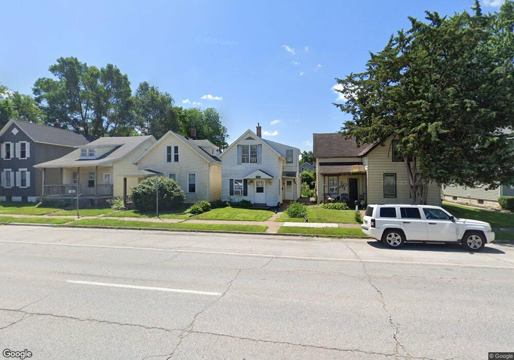 1533 W 4th St, Davenport, IA 52802 - photo 1