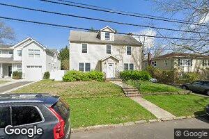 8 Dunes Ln Unit A, Port Washington, NY 11050