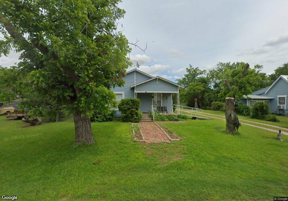 1928 N Wilhite St, Cleburne, TX 76031 - photo 1