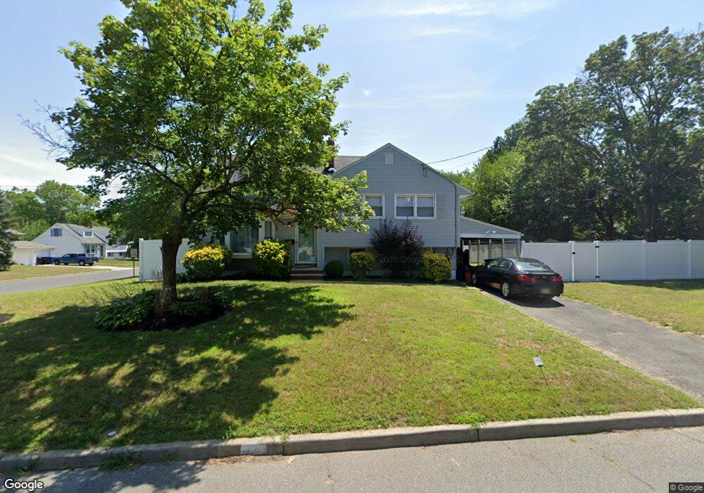 71 Maplewood Dr, Middletown, NJ 07748 - photo 1