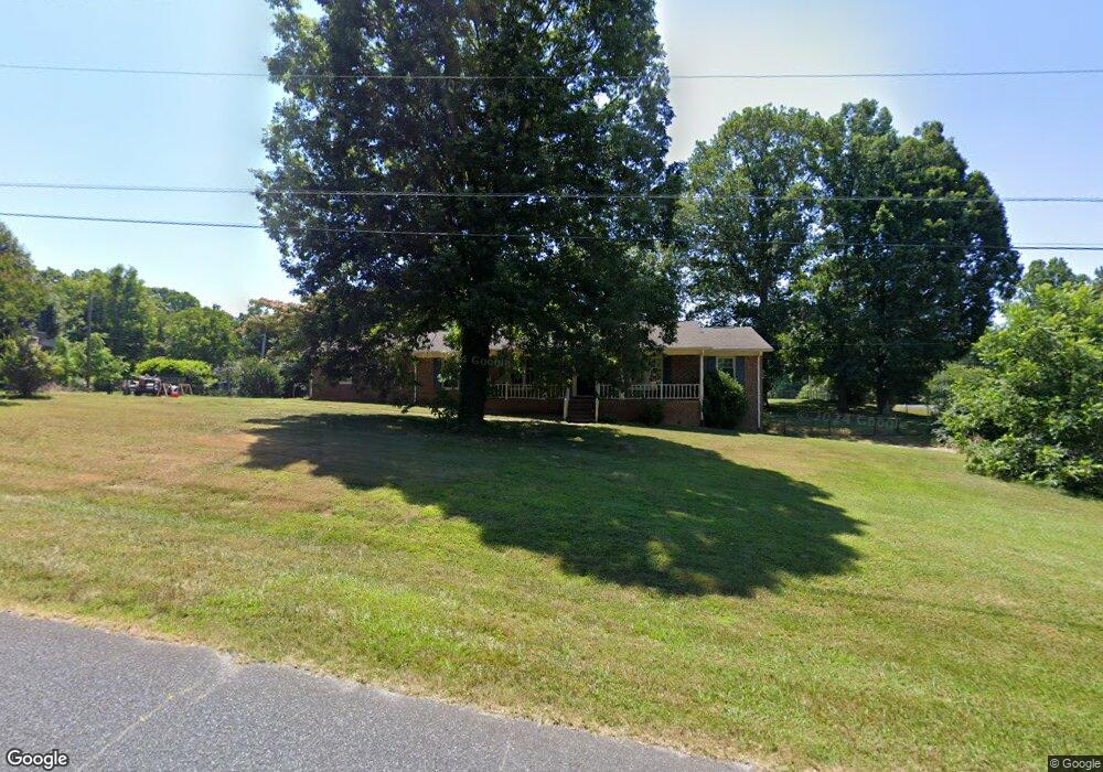 672 Brownmire Dr, Asheboro, NC 27205 - photo 1