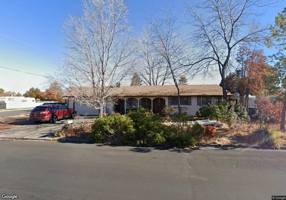 1712 SW 17th St, Redmond, OR 97756 - photo 1