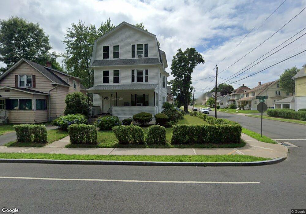 115 Oakwood Ave, West Hartford, CT 06119 - photo 1