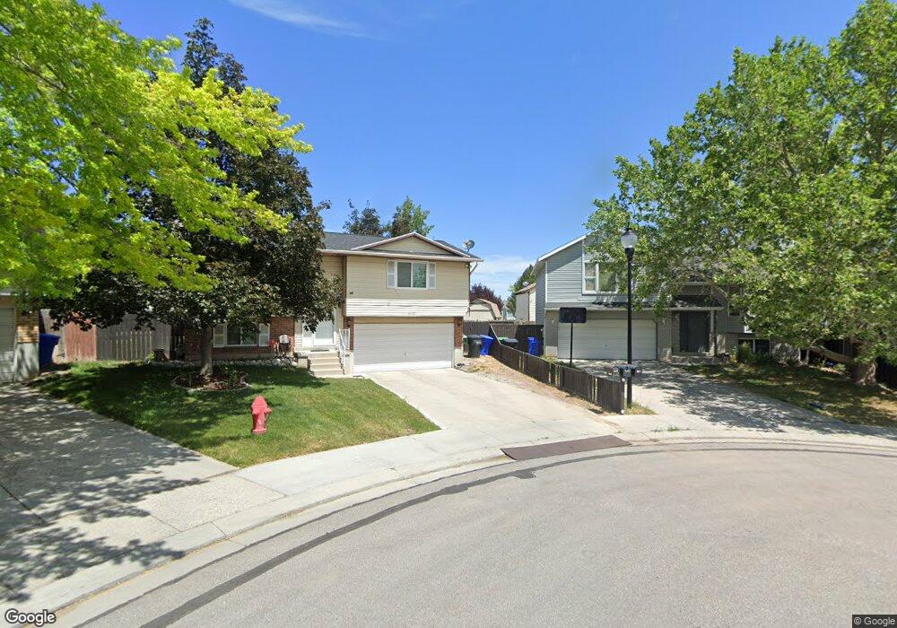 5572 W Bluevail Ct, West Jordan, UT 84081 - photo 1