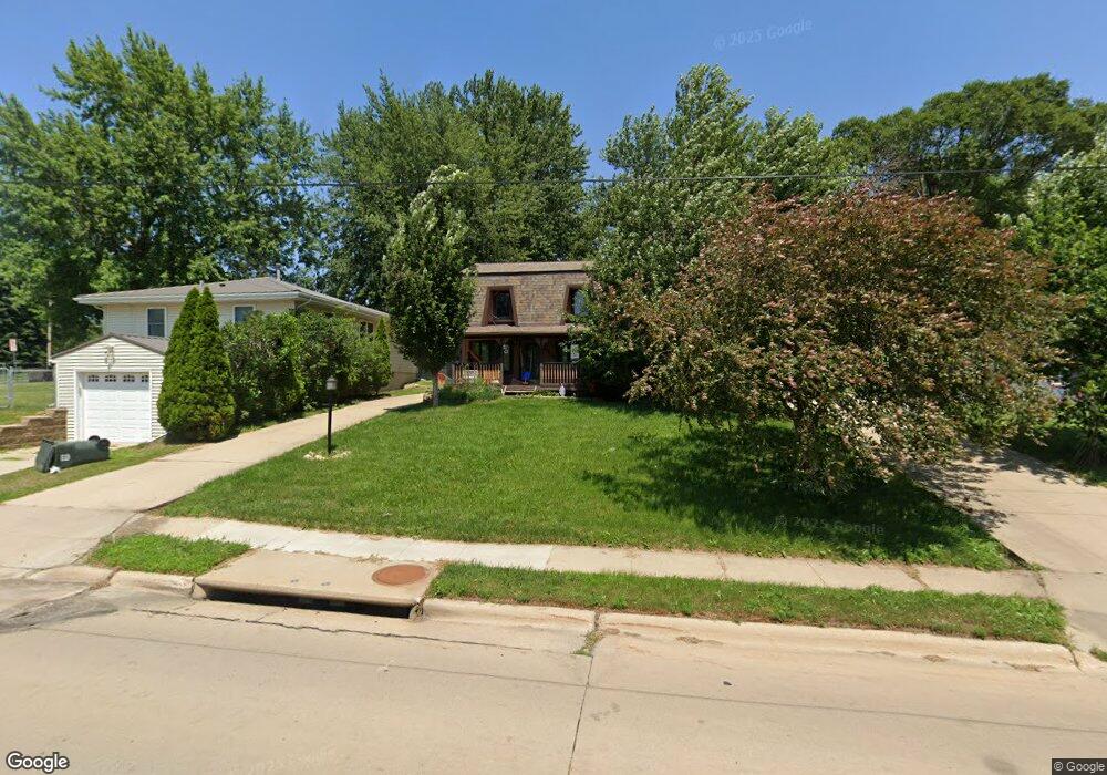 2008 Waterloo Rd, Cedar Falls, IA 50613 - photo 1