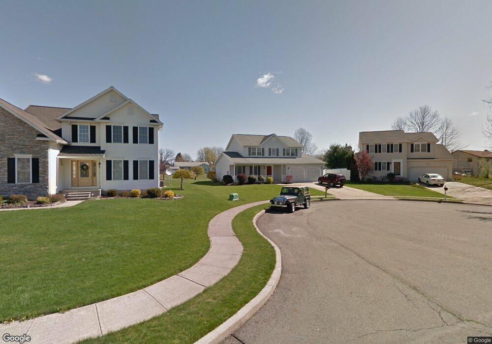 112 Meadowbrook Dr, Kingston, PA 18704 - photo 1