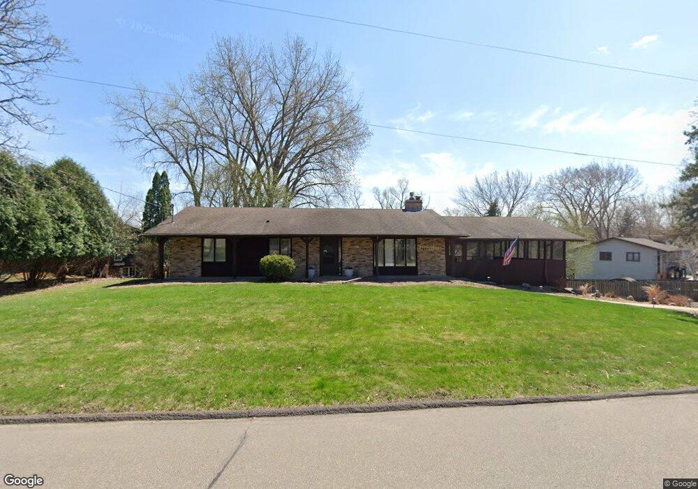 18617 Hanus Rd, Minnetonka, MN 55345 - photo 1