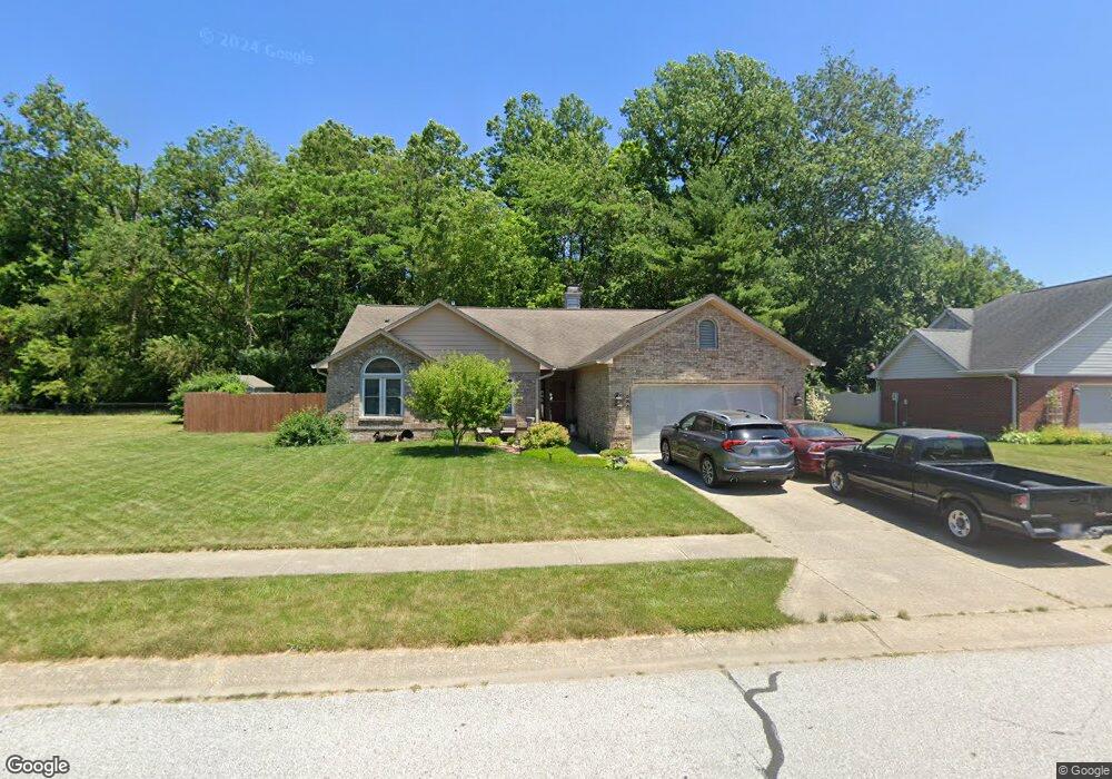 585 Crestpoint Ln, Plainfield, IN 46168 - photo 1