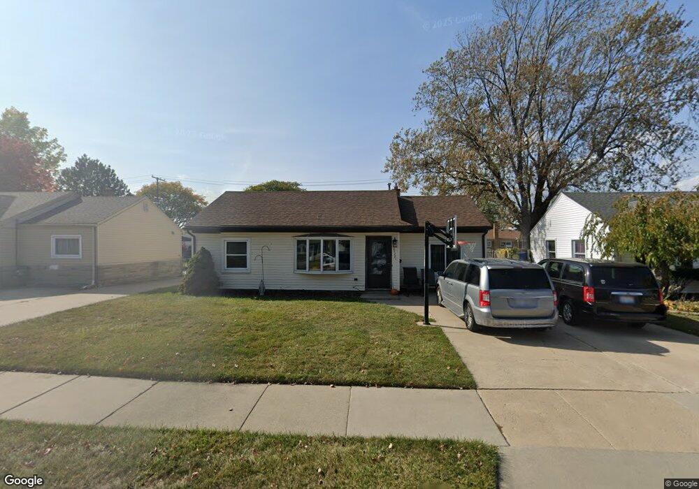 27281 Woodmont St, Roseville, MI 48066 - photo 1