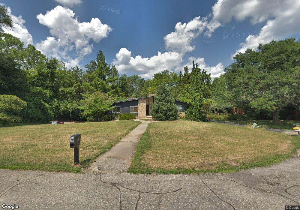 7437 Wellbourne Ct, Bloomfield Hills, MI 48301 - photo 1