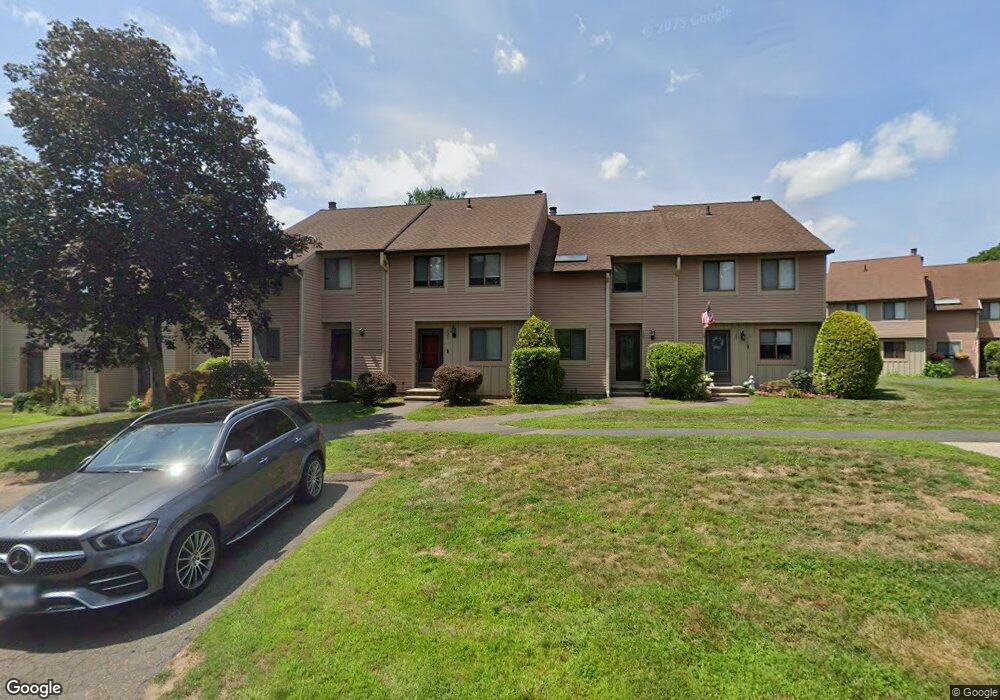 123 Greenwoods Ln, East Windsor, CT 06088 - photo 1