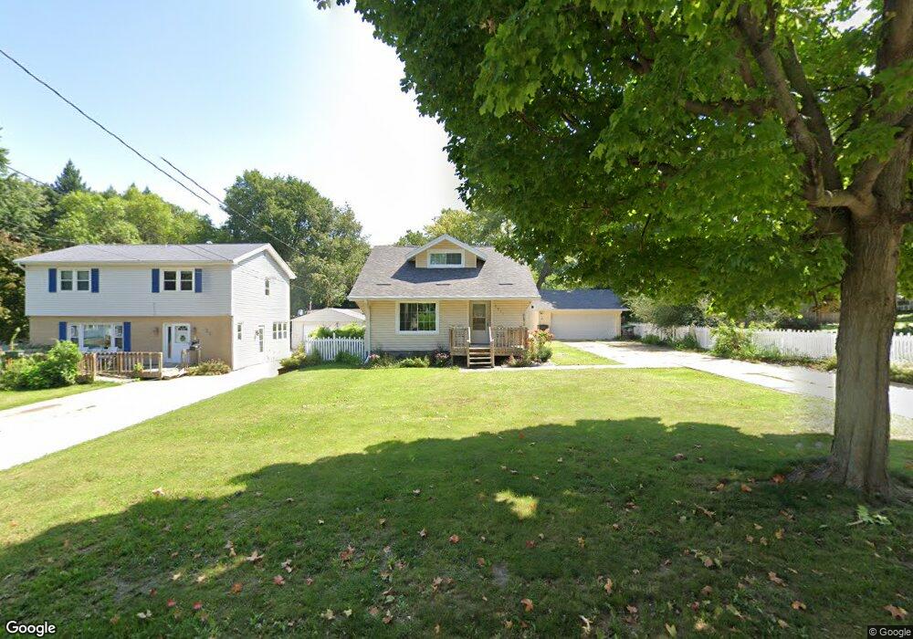 3017 38th St, Des Moines, IA 50310 - photo 1