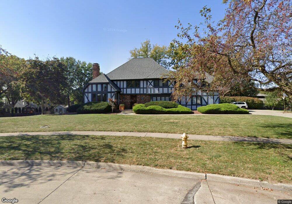 512 Valley West Ct, West Des Moines, IA 50265 - photo 1