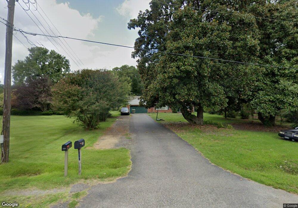 180 E Magnolia Ave, West Point, VA 23181 - photo 1