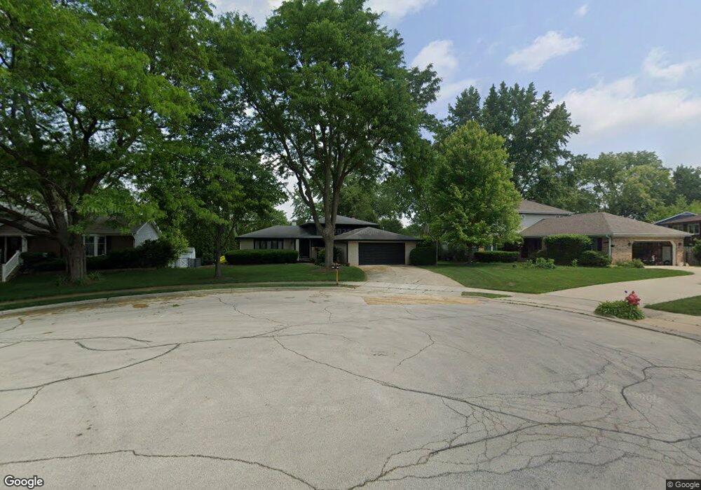 4504 Pride Ct, Rolling Meadows, IL 60008 - photo 1